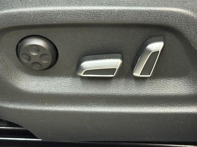Photo of 2016 Gray Audi SQ5