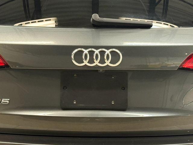 Photo of 2016 Gray Audi SQ5