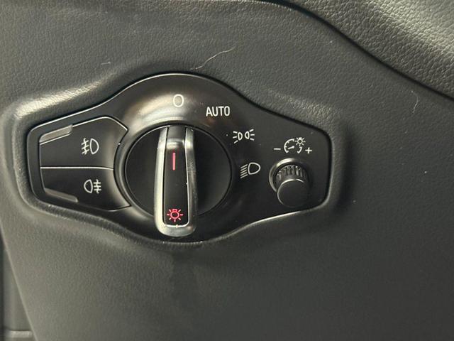 Photo of 2016 Gray Audi SQ5