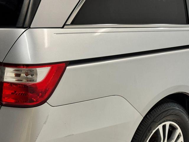 Photo of 2013 Alabaster Silver Metallic Honda Odyssey
