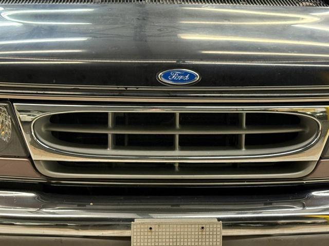 Photo of 1995  Ford E150