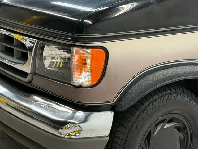 Photo of 1995  Ford E150