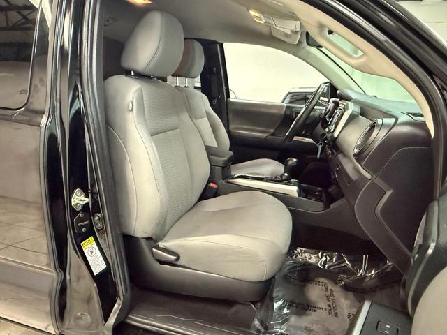 Photo of 2016 Black Toyota Tacoma