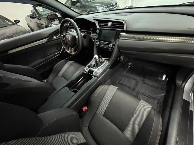Photo of 2018 Lunar Silver Metallic Honda Civic