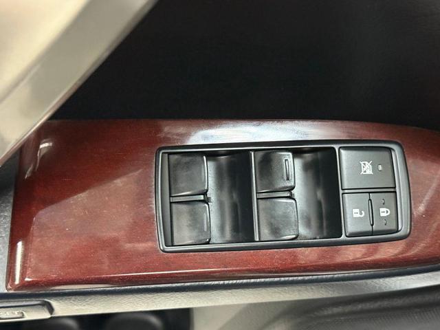 Photo of 2014 Tungsten Pearl Lexus GX 460