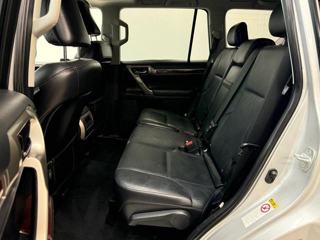 Photo of 2014 Tungsten Pearl Lexus GX 460