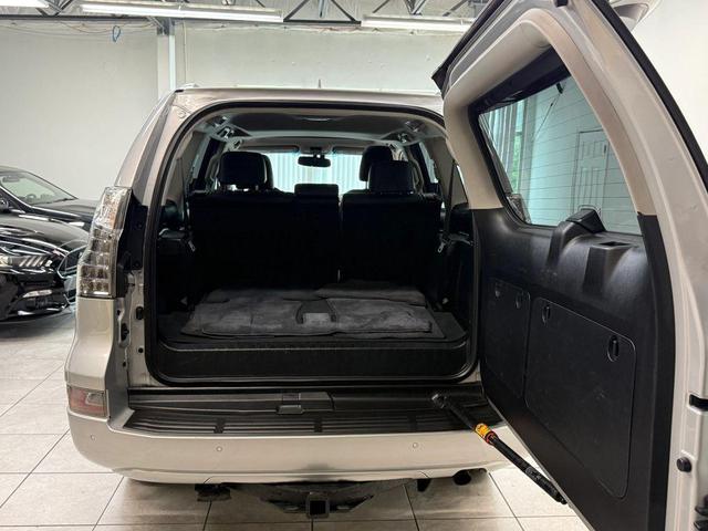 Photo of 2014 Tungsten Pearl Lexus GX 460
