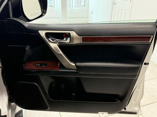 Photo of 2014 Tungsten Pearl Lexus GX 460