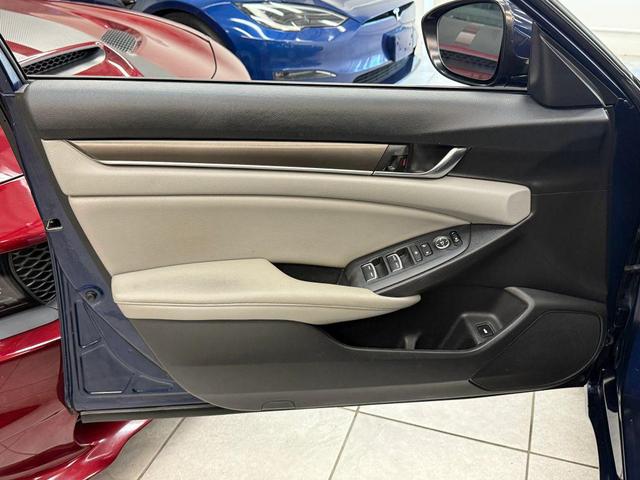 Photo of 2020 Obsidian Blue Pearl Honda Accord
