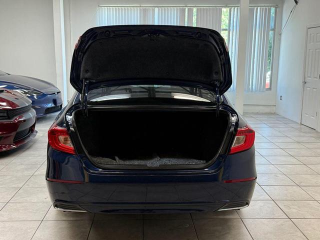Photo of 2020 Obsidian Blue Pearl Honda Accord