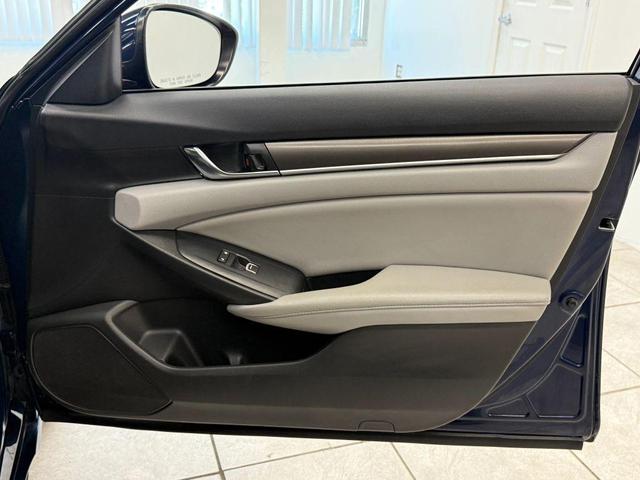 Photo of 2020 Obsidian Blue Pearl Honda Accord