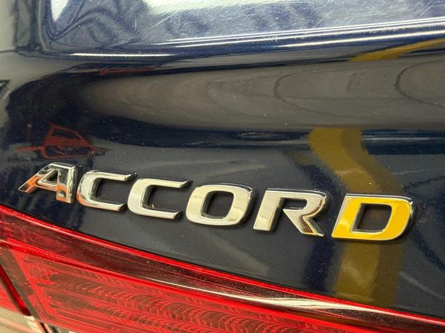 Photo of 2020 Obsidian Blue Pearl Honda Accord