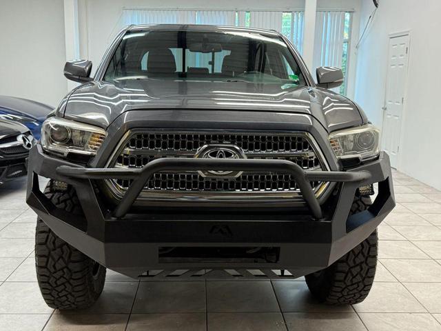 Photo of 2016 Magnetic Gray Metallic Toyota Tacoma