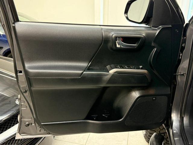 Photo of 2016 Magnetic Gray Metallic Toyota Tacoma