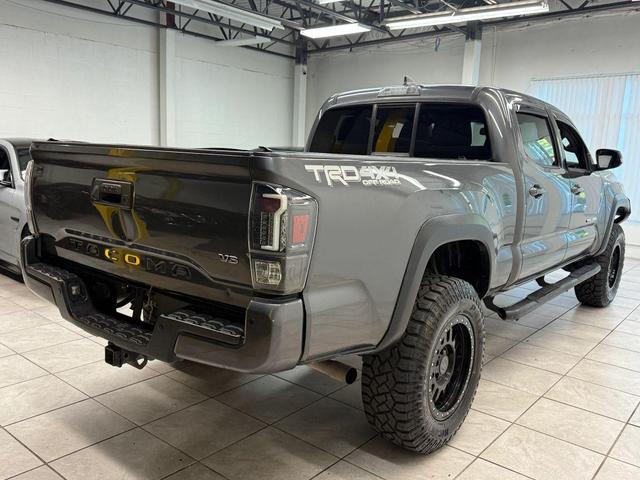 Photo of 2016 Magnetic Gray Metallic Toyota Tacoma