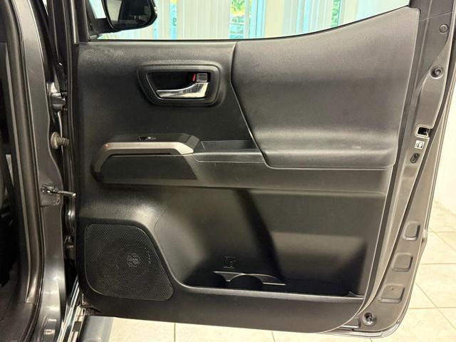Photo of 2016 Magnetic Gray Metallic Toyota Tacoma