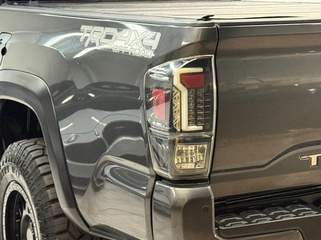 Photo of 2016 Magnetic Gray Metallic Toyota Tacoma
