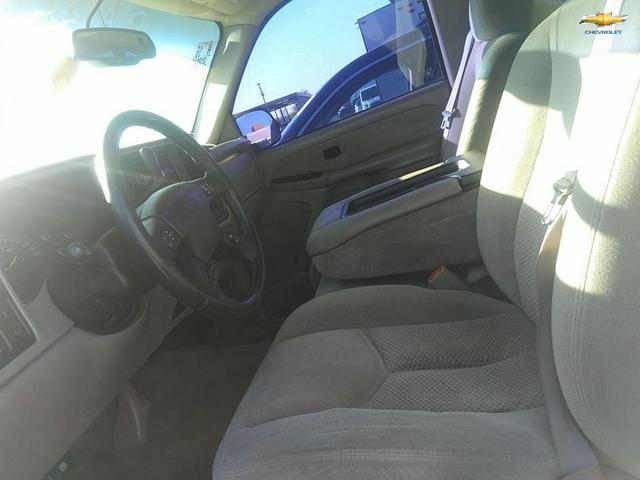 Photo of 2003 Doeskin Tan Chevrolet Silverado 2500