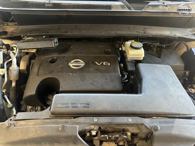 Photo of 2016 White Nissan Pathfinder
