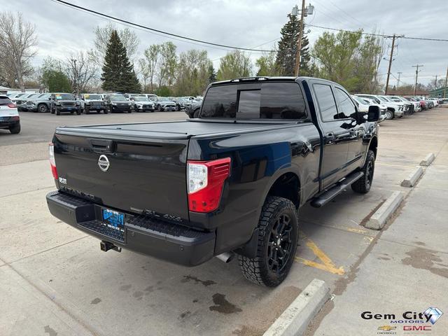 Photo of 2018 MAGNETIC BLACK Nissan Titan XD