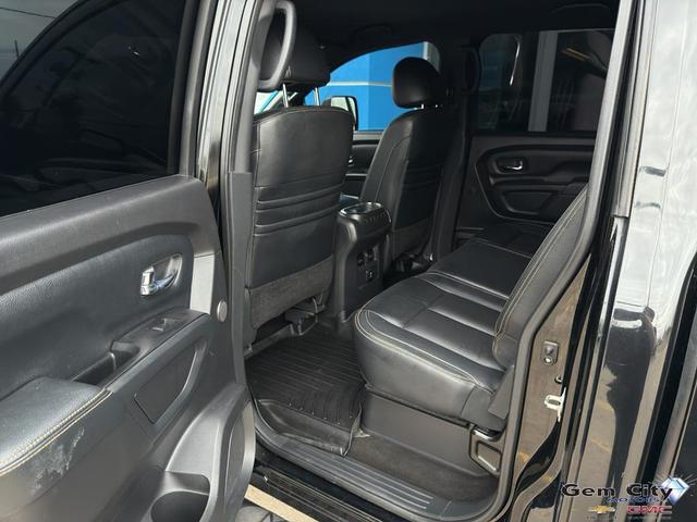 Photo of 2018 MAGNETIC BLACK Nissan Titan XD