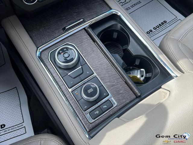 Photo of 2021 STAR WHITE MET TRI-COAT Ford Expedition