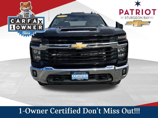 Photo of 2025 Black Chevrolet Silverado 3500