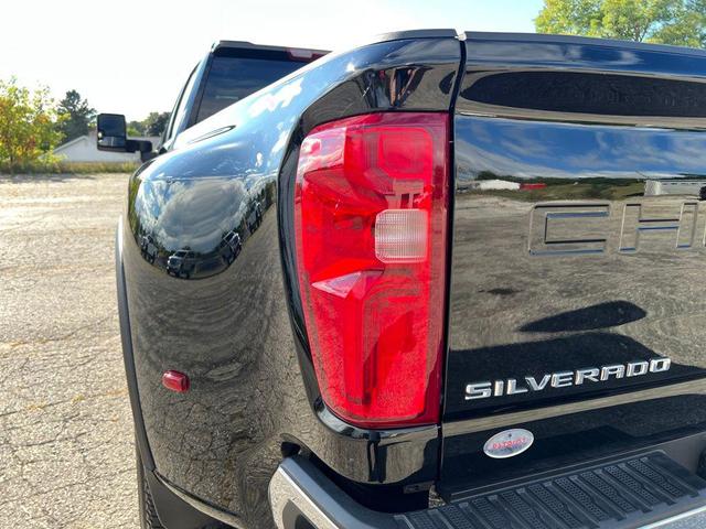 Photo of 2025 Black Chevrolet Silverado 3500