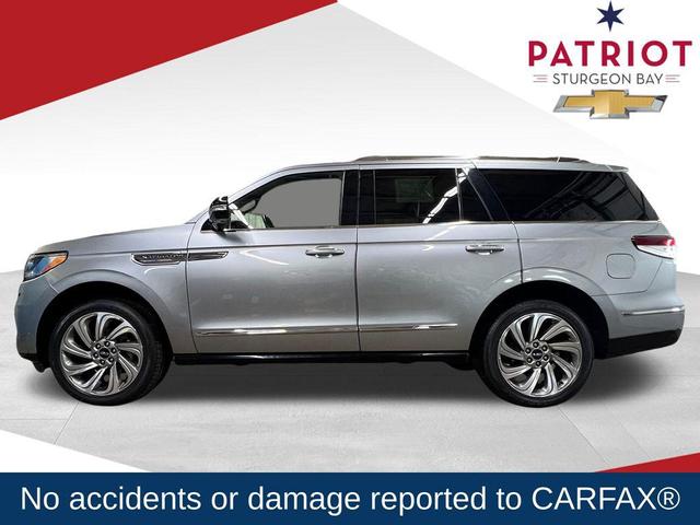 Photo of 2022 Radiance Metallic Lincoln Navigator