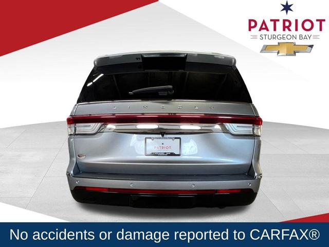 Photo of 2022 Radiance Metallic Lincoln Navigator