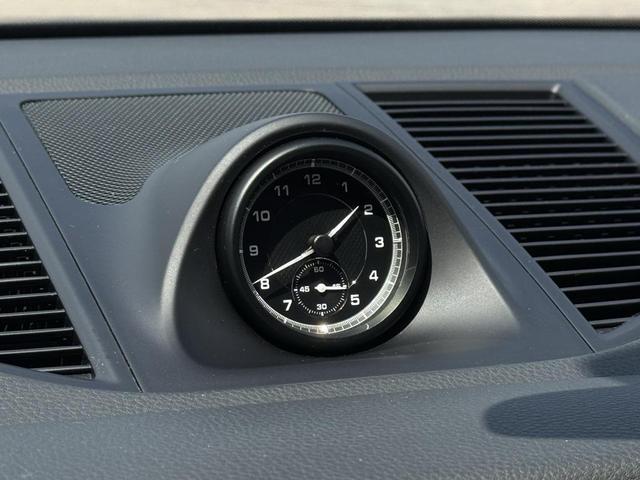 Photo of 2023 Volcano Grey Metallic Porsche Macan