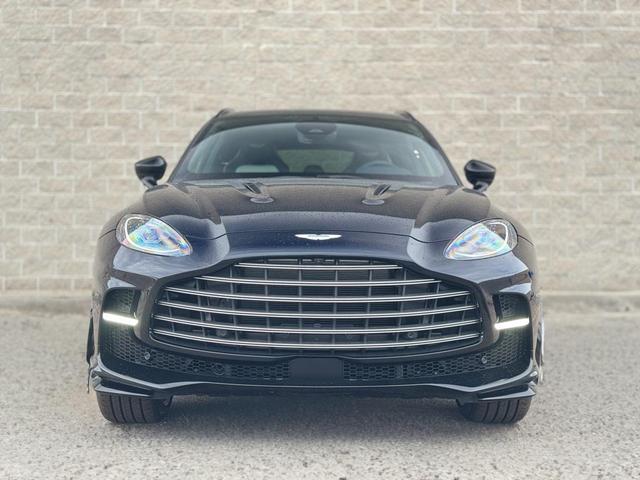 Photo of 2025 Aston Martin DBX