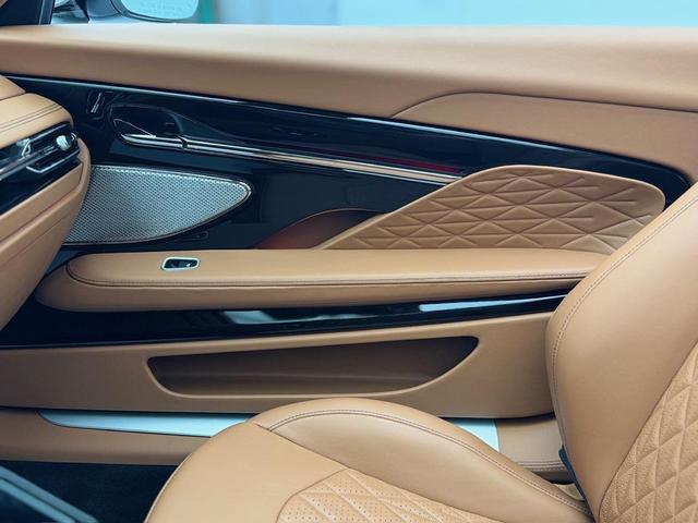 Photo of 2025 Zenith White Aston Martin DB12
