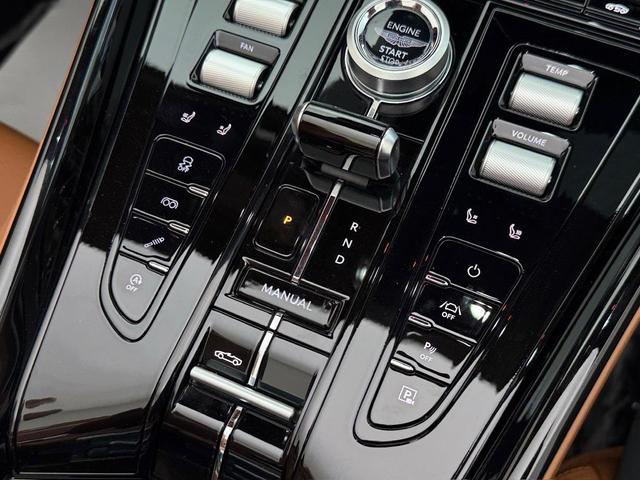 Photo of 2025 Zenith White Aston Martin DB12
