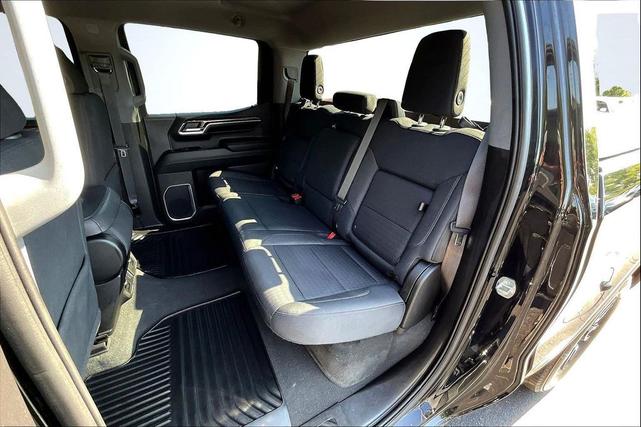 Photo of 2023 Onyx Black GMC Sierra 1500