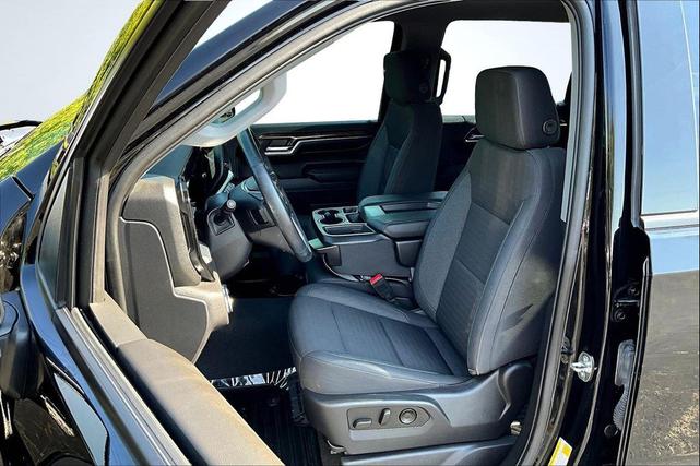 Photo of 2023 Onyx Black GMC Sierra 1500