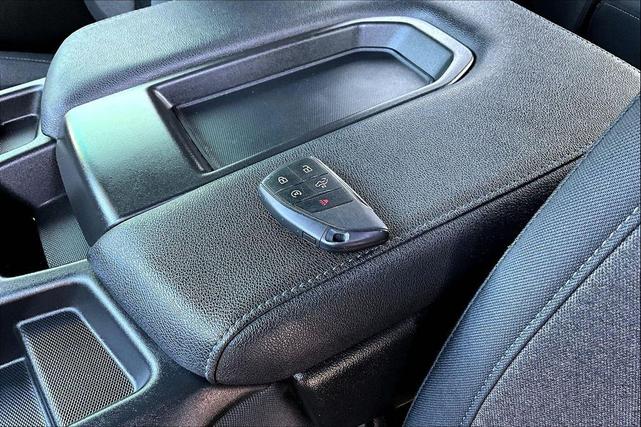 Photo of 2023 Onyx Black GMC Sierra 1500