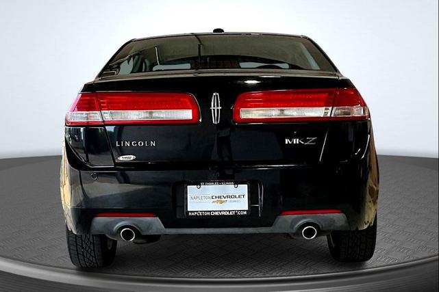 Photo of 2010 Tuxedo Black Metallic Lincoln MKZ
