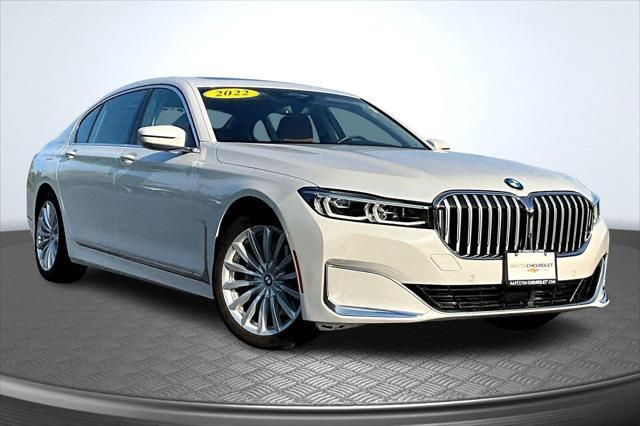 2022 BMW 740