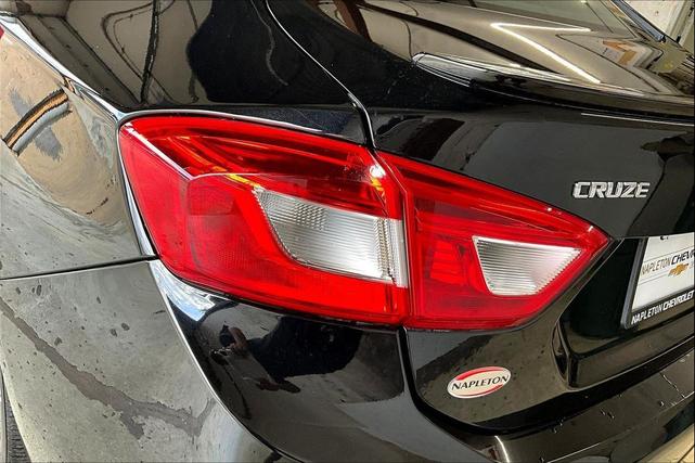 Photo of 2017 Mosaic Black Metallic Chevrolet Cruze