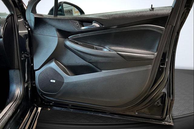 Photo of 2017 Mosaic Black Metallic Chevrolet Cruze