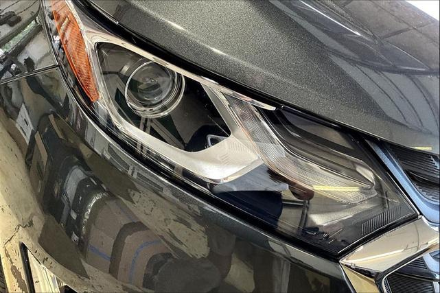Photo of 2021 Nightfall Gray Metallic Chevrolet Equinox