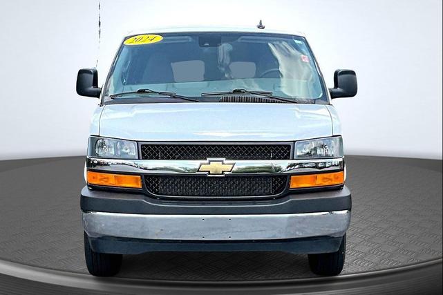 Photo of 2024 Summit White Chevrolet Express 3500