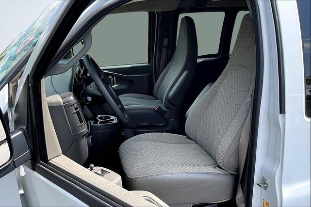 Photo of 2024 Summit White Chevrolet Express 3500