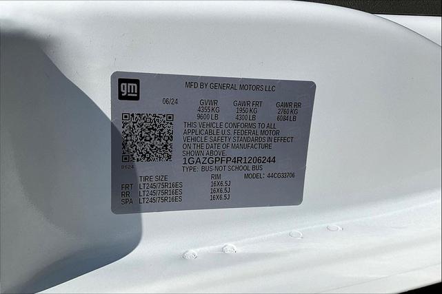 Photo of 2024 Summit White Chevrolet Express 3500