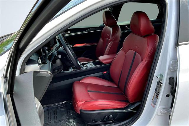 Photo of 2023 Glacial White Pearl Kia K5