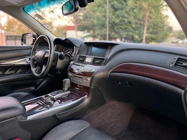 Photo of 2018 Graphite Shadow INFINITI Q70