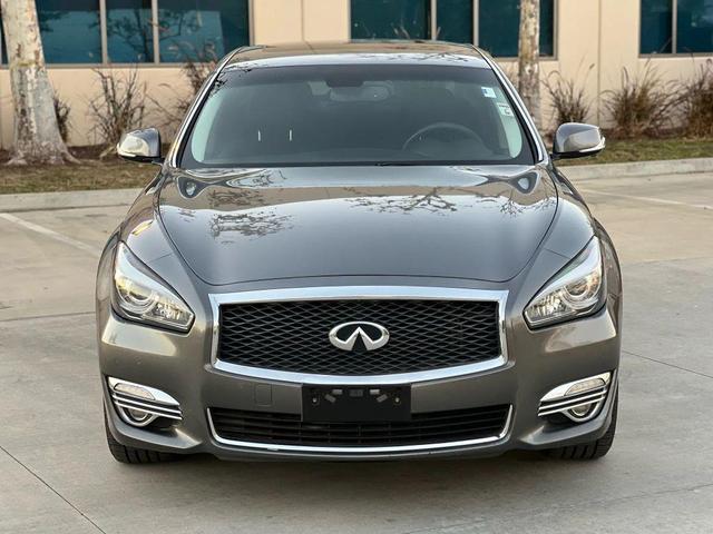 Photo of 2018 Graphite Shadow INFINITI Q70