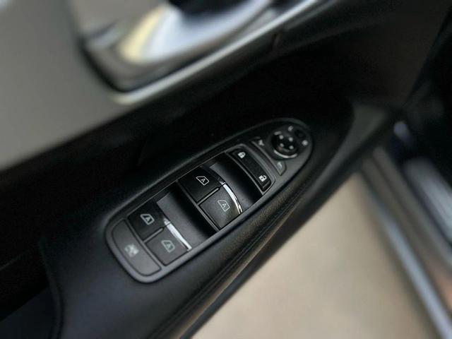 Photo of 2018 Graphite Shadow INFINITI Q70