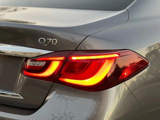 Photo of 2018 Graphite Shadow INFINITI Q70